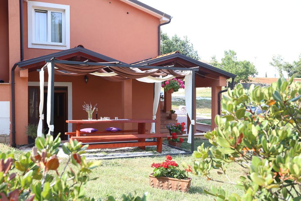 Apartments Matelici Divsici Екстер'єр фото